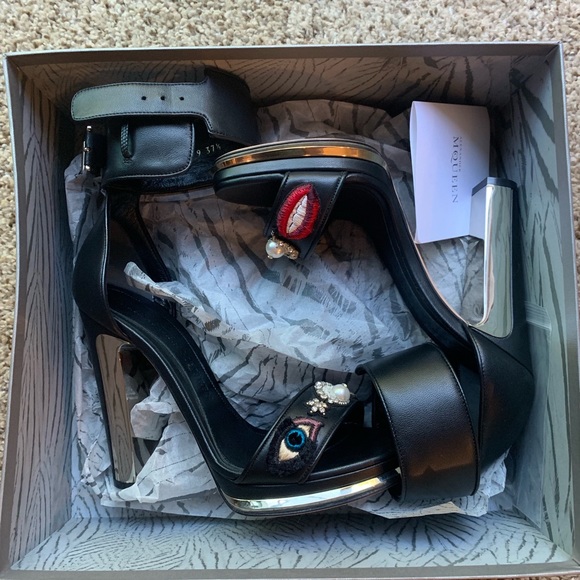 AMQ Heels - Picture 2 of 8